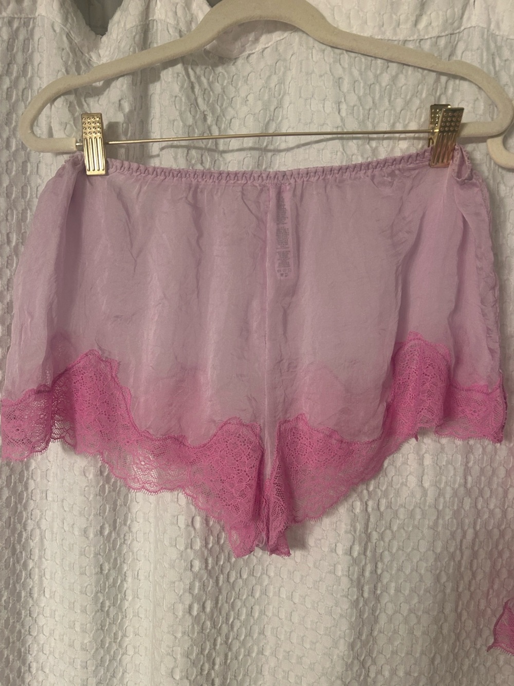 SKIMS Sheer Pink Lace Trim Top & Short SET - Large - Like New!! - Picture 7 of 9